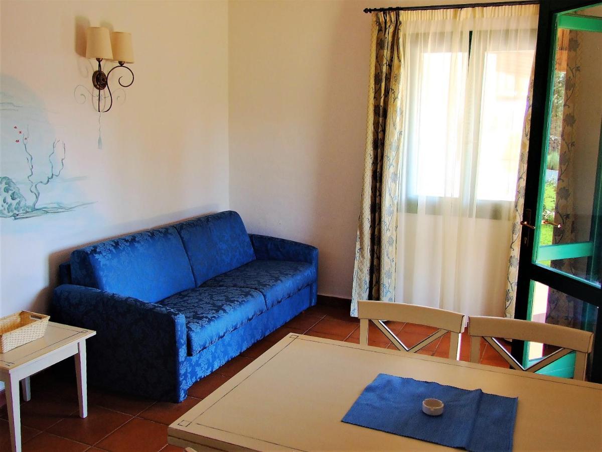 Aparthotel White 3*