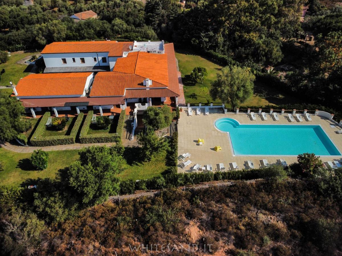 White Sand Aparthotel 3*