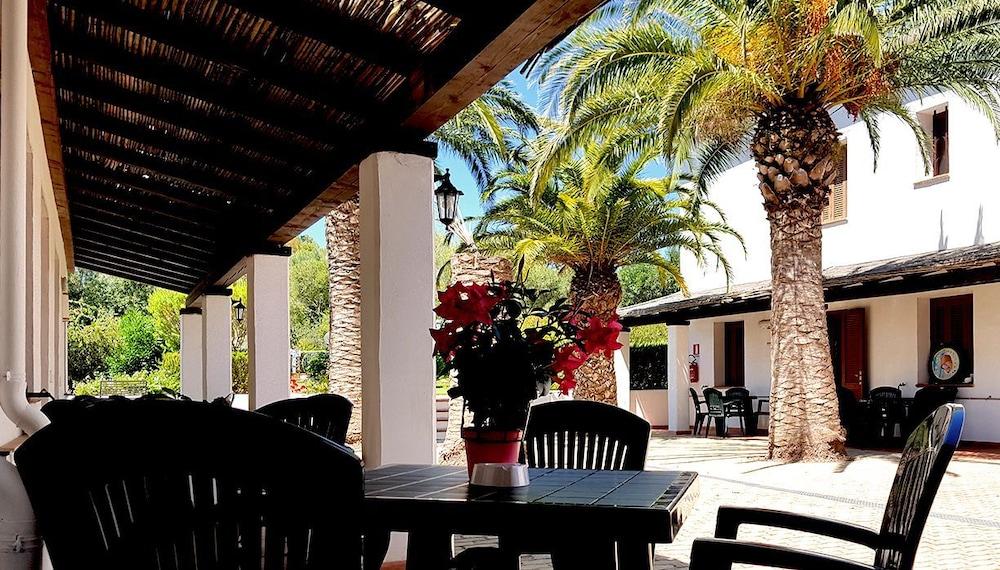 Apartahotel White 3*